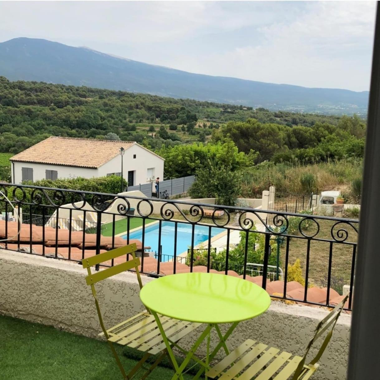 Le Tavan Crillon-le-Brave Exterior photo